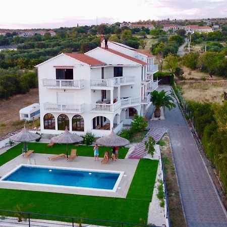 Apartmani Viktorija Vrana  Kültér fotó