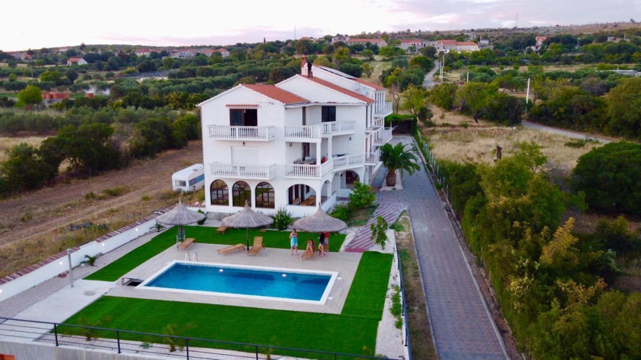 Apartmani Viktorija Vrana  Kültér fotó