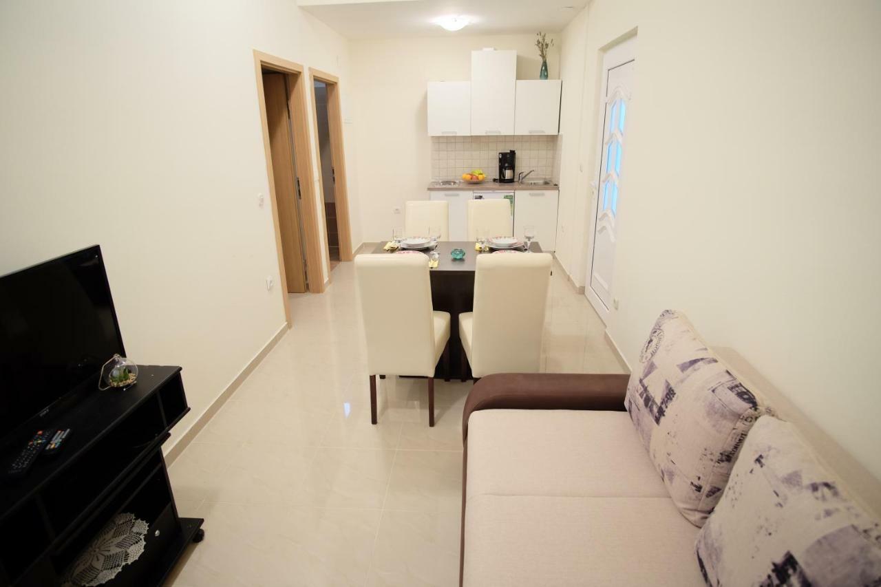 Apartmani Viktorija Vrana  Kültér fotó
