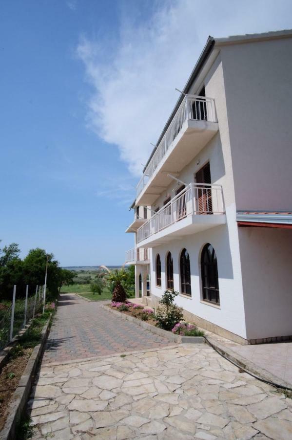 Apartmani Viktorija Vrana  Kültér fotó