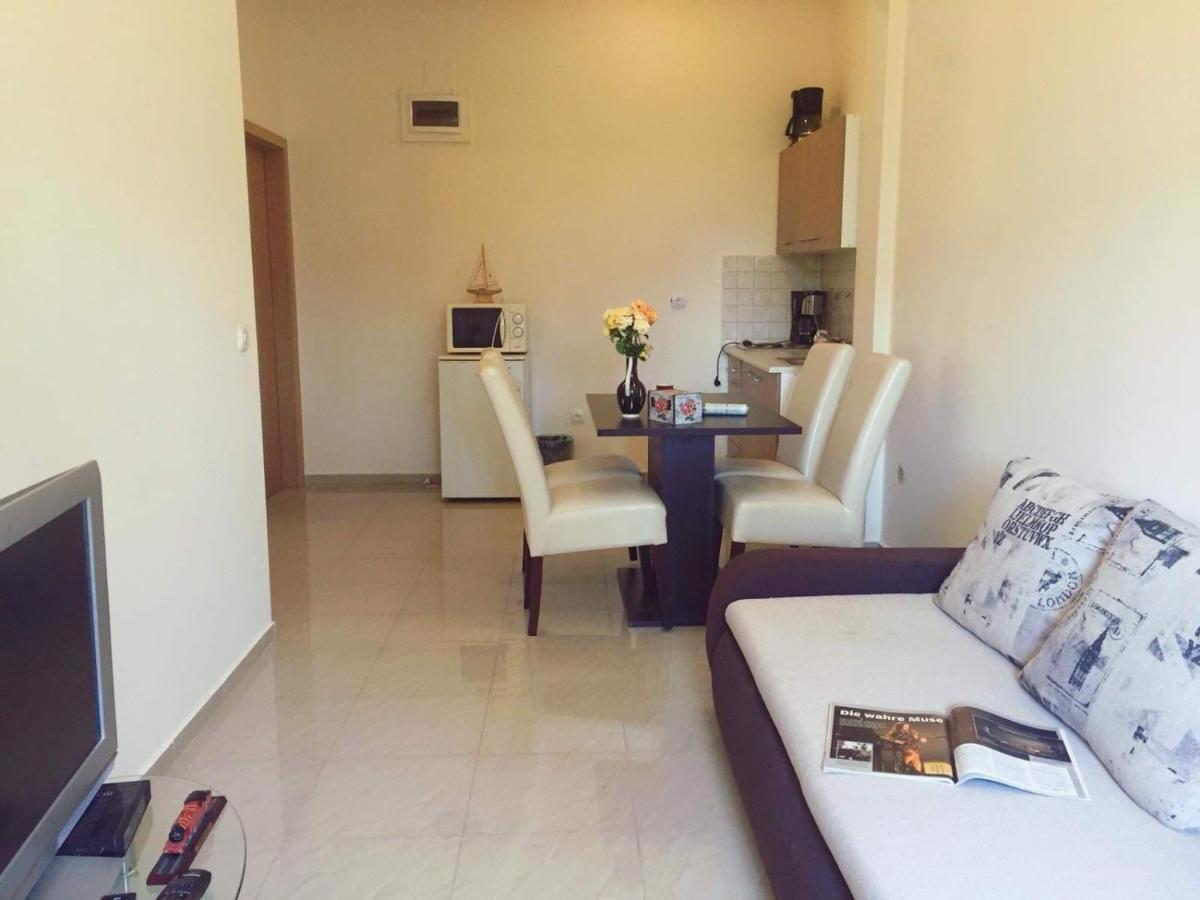 Apartmani Viktorija Vrana  Kültér fotó